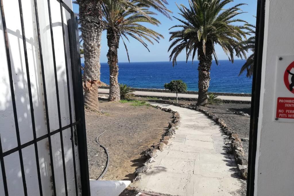 Apartamento Lina 25 Playa Roca コスタ・テギセ エクステリア 写真