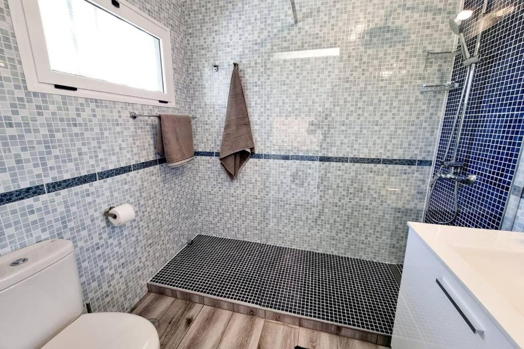 Apartamento Lina 25 Playa Roca コスタ・テギセ エクステリア 写真
