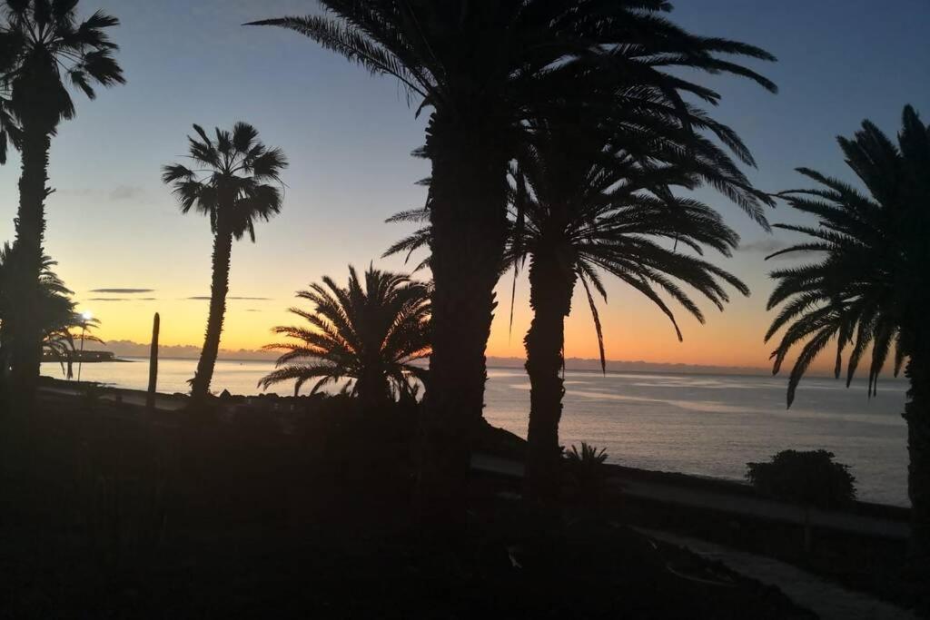 Apartamento Lina 25 Playa Roca コスタ・テギセ エクステリア 写真