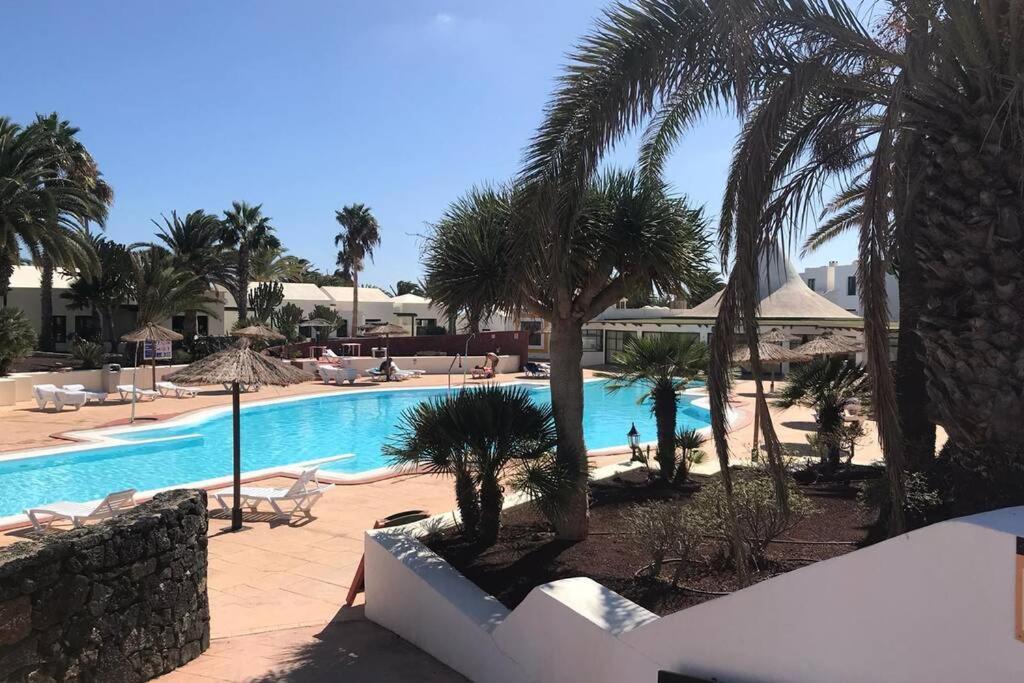 Apartamento Lina 25 Playa Roca コスタ・テギセ エクステリア 写真